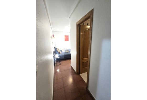 Herverkoop - Appartement / Flat -
Torrevieja - Las Piscinas Naturales