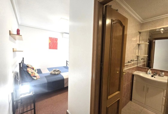 Herverkoop - Appartement / Flat -
Torrevieja - Las Piscinas Naturales