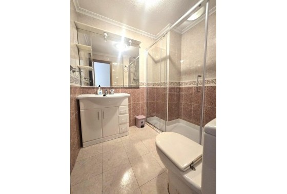Herverkoop - Appartement / Flat -
Torrevieja - Las Piscinas Naturales