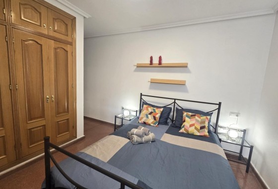 Herverkoop - Appartement / Flat -
Torrevieja - Las Piscinas Naturales