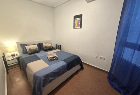 Herverkoop - Appartement / Flat -
Torrevieja - Las Piscinas Naturales