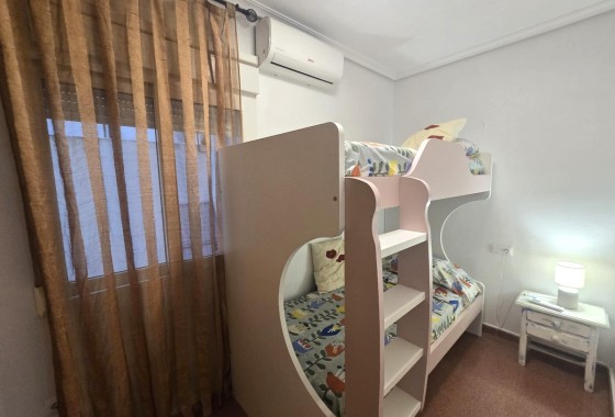 Herverkoop - Appartement / Flat -
Torrevieja - Las Piscinas Naturales