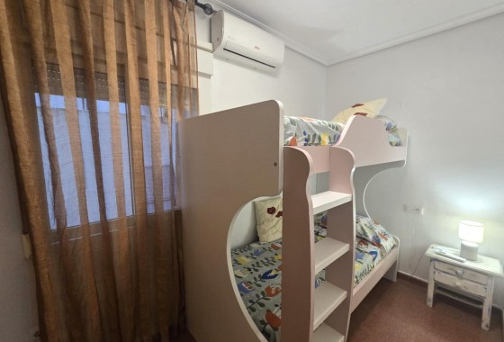 Herverkoop - Appartement / Flat -
Torrevieja - Las Piscinas Naturales