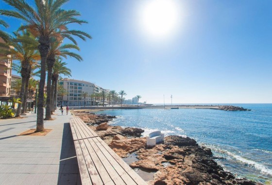 Herverkoop - Appartement / Flat -
Torrevieja - Las Piscinas Naturales