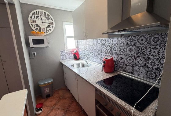 Herverkoop - Appartement / Flat -
Torrevieja - Playa del Cura