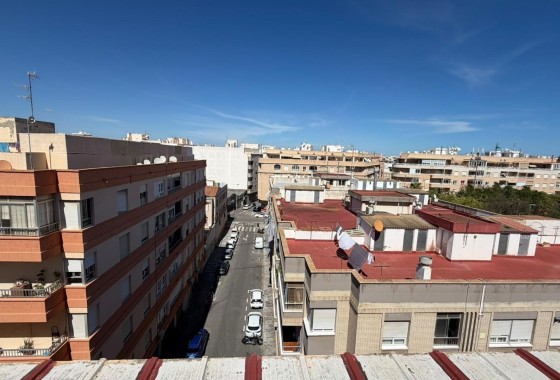 Herverkoop - Appartement / Flat -
Torrevieja - Playa del Cura