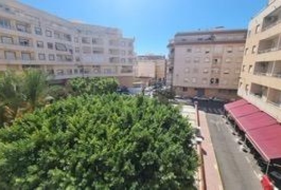 Revente - Appartement -
Torrevieja
