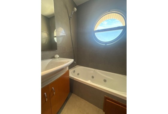 Resale - Apartment / Flat -
Denia - Dénia