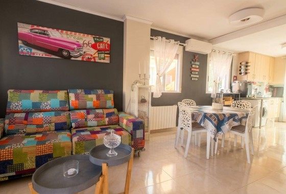 Herverkoop - Rijhuis -
El Verger - Costa Blanca