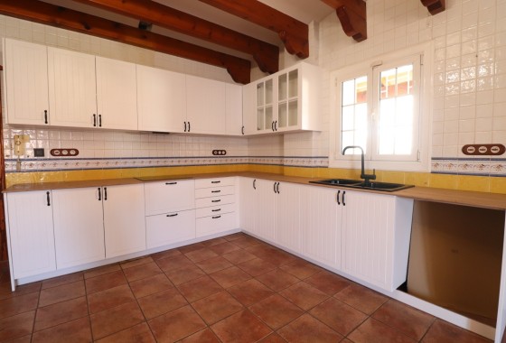 Herverkoop - Vrijstaande villa -
Rojales - Los Palacios