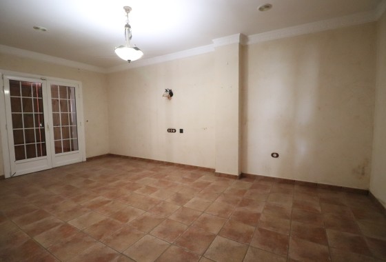 Herverkoop - Vrijstaande villa -
Rojales - Los Palacios