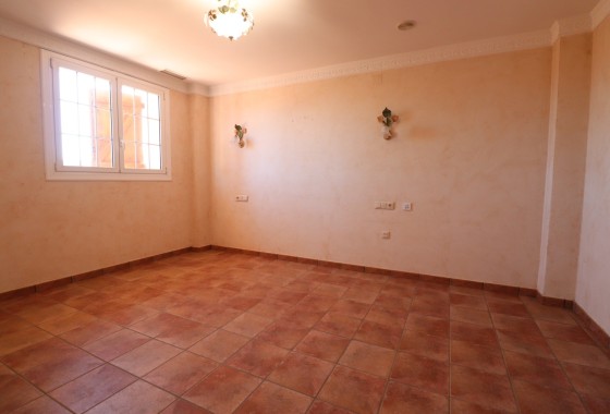 Herverkoop - Vrijstaande villa -
Rojales - Los Palacios
