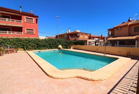 Herverkoop - Vrijstaande villa -
Rojales - Los Palacios