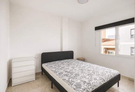 Herverkoop - Appartement / Flat -
Torrevieja - Playa del Cura
