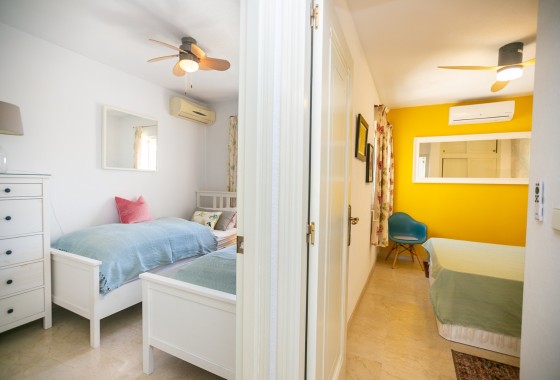 Resale - Apartment / Flat -
Playa Flamenca