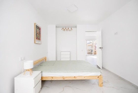 Sprzedaż - Apartament / Mieszkanie -
Torrevieja - Acequion