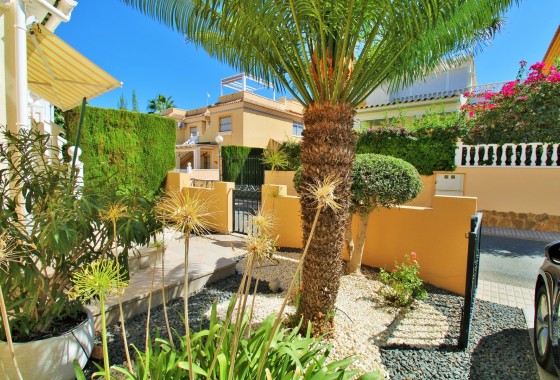 Venta - Apartamento / Piso -
Villamartín - Los Dolses