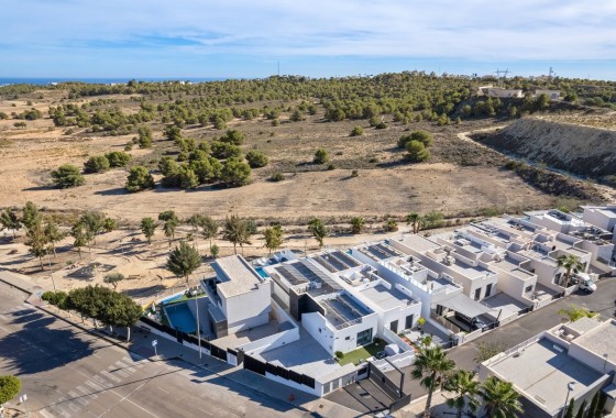 Herverkoop - Vrijstaande Villa -
San Miguel de Salinas