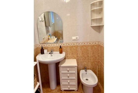 Herverkoop - Appartement / Flat -
Torrevieja - El molino