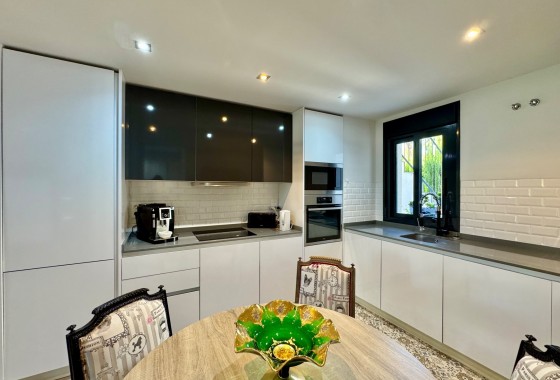 Revente - Appartement -
San Miguel de Salinas