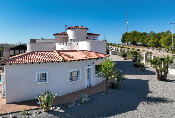 Resale - Detached Villa -
Campos Del Rio