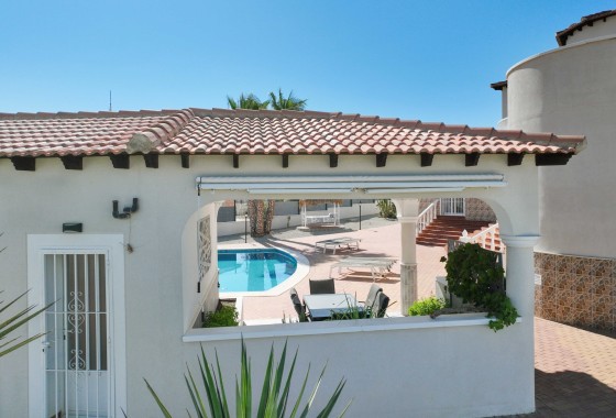 Resale - Detached Villa -
Campos Del Rio