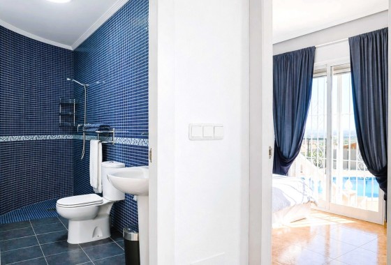 Resale - Detached Villa -
Campos Del Rio