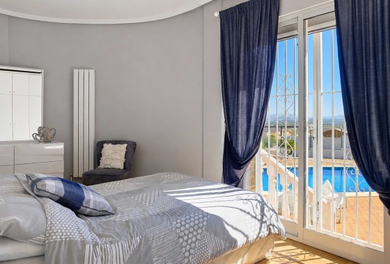 Resale - Detached Villa -
Campos Del Rio