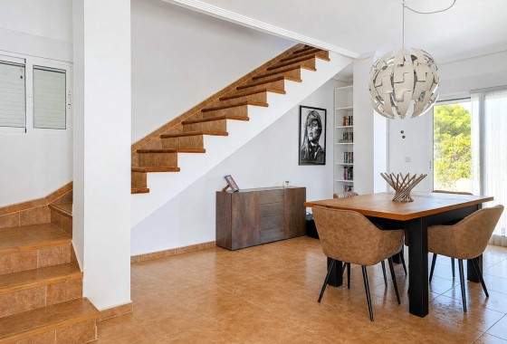 Resale - Detached Villa -
Campos Del Rio
