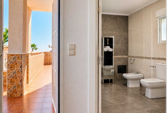 Resale - Detached Villa -
Campos Del Rio