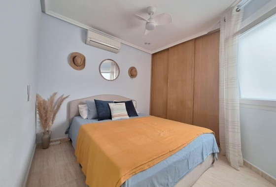 Herverkoop - Appartement / Flat -
Torrevieja - Playa del Cura
