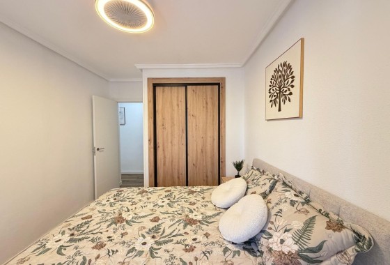 Herverkoop - Appartement / Flat -
Torrevieja - Parque de las Naciones