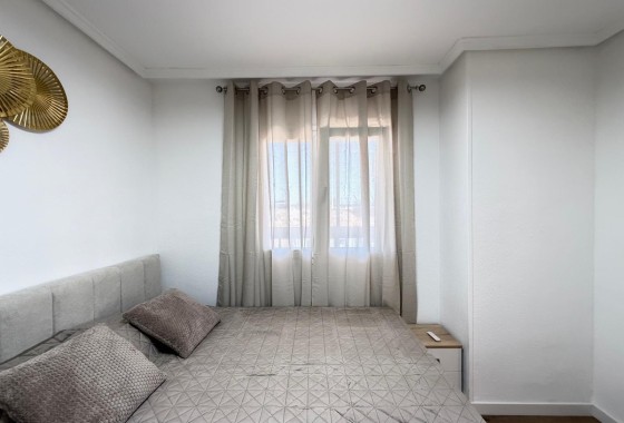Herverkoop - Appartement / Flat -
Torrevieja - Parque de las Naciones