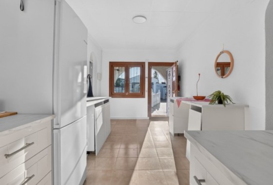 Venta - Chalet Independiente -
Torrevieja
