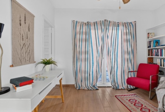 Venta - Chalet Independiente -
Torrevieja