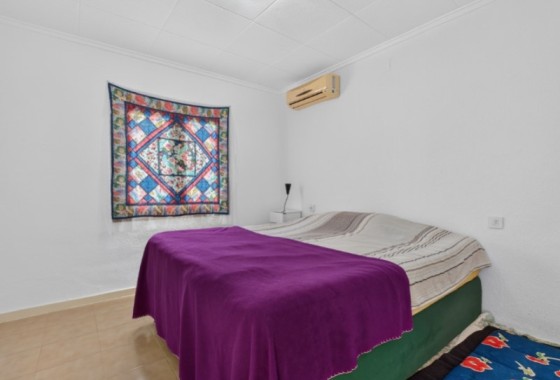 Venta - Chalet Independiente -
Torrevieja