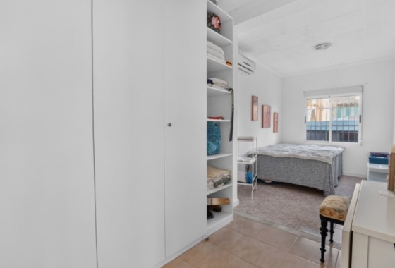 Venta - Chalet Independiente -
Torrevieja