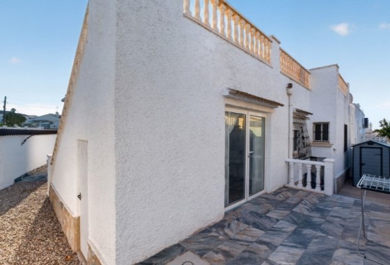 Venta - Chalet Independiente -
Torrevieja