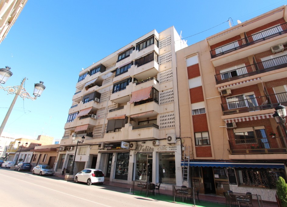 Sprzedaż - Mieszkanie w bloku -
Guardamar del Segura