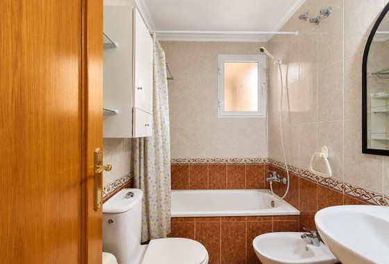 Wiederverkauf - Wohnung / Apartment -
Torrevieja - Playa del Cura