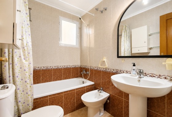 Revente - Appartement -
Torrevieja