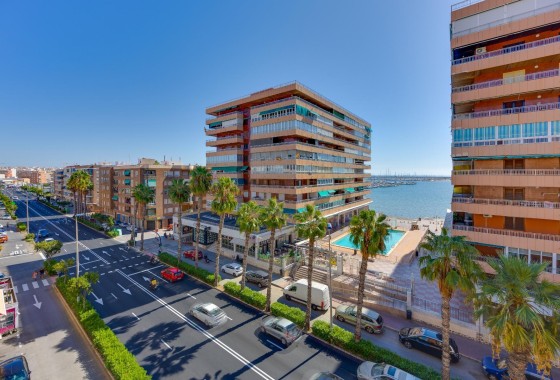 Sprzedaż - Apartament / Mieszkanie -
Torrevieja - Acequion