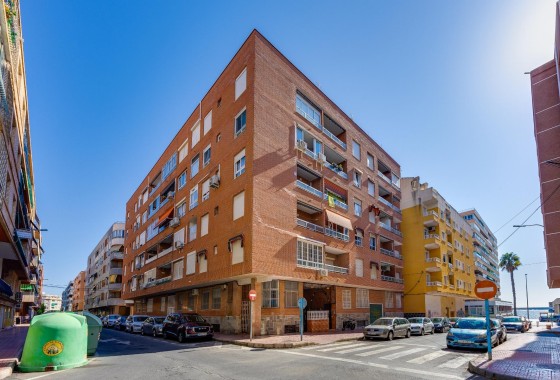 Sprzedaż - Apartament / Mieszkanie -
Torrevieja - Acequion