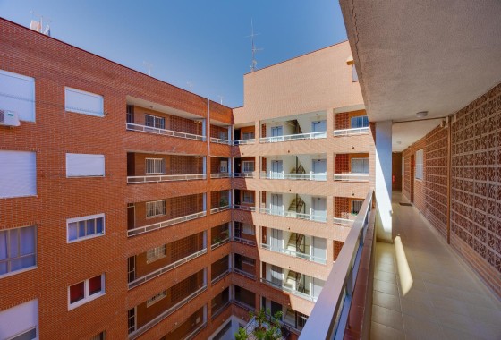 Sprzedaż - Apartament / Mieszkanie -
Torrevieja - Acequion
