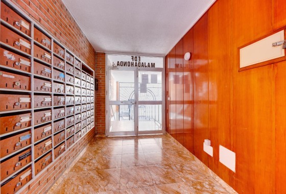 Sprzedaż - Apartament / Mieszkanie -
Torrevieja - Acequion