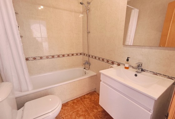 Venta - Apartamento / Piso -
Algorfa