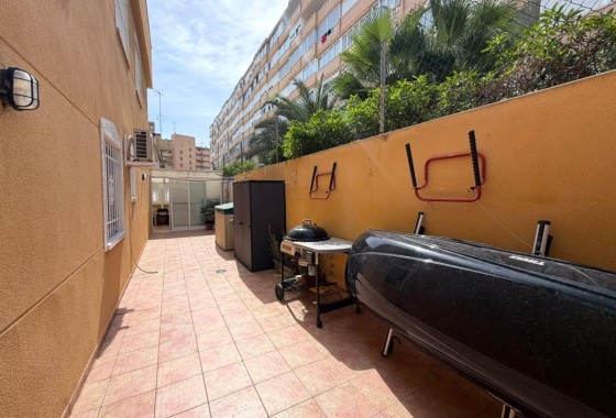 Revente - Appartement -
Torrevieja - La Mata