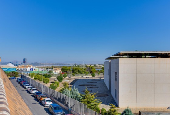 Herverkoop - Appartement / Flat -
Torrevieja - Acequion