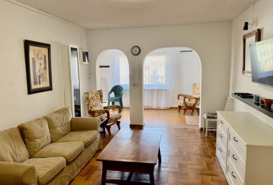 Venta - Apartamento / Piso -
Torrevieja