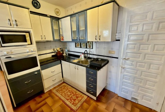 Venta - Apartamento / Piso -
Torrevieja
